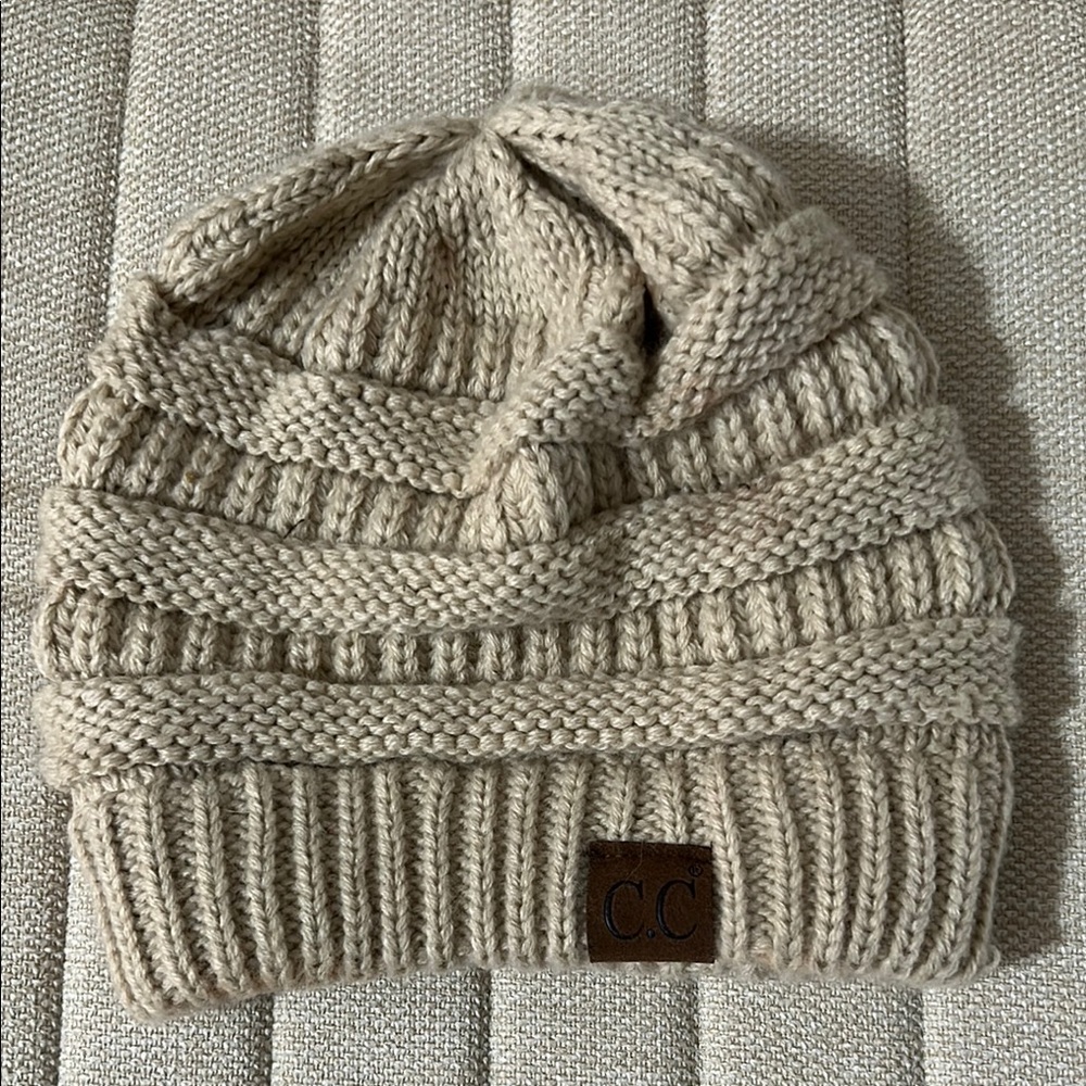 CC Slouchy Knit Hat with Ribbed Texture